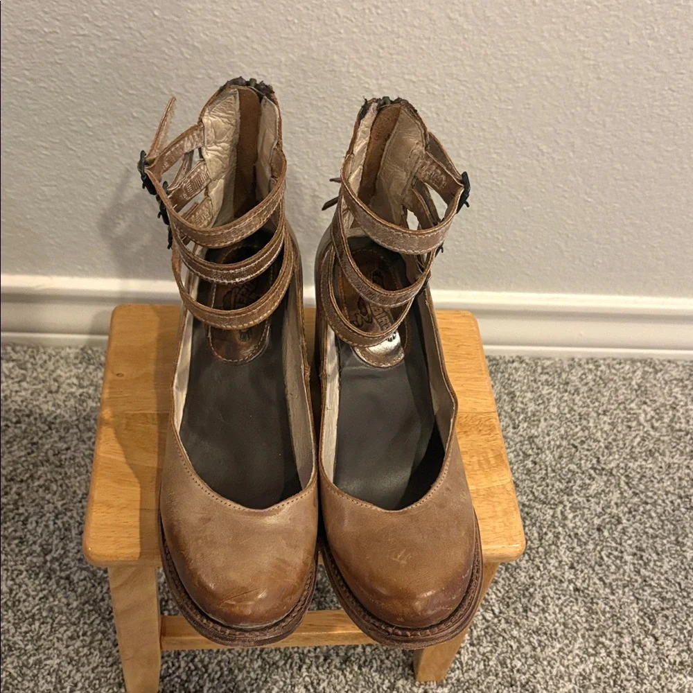 Women’s tan leather Freebirds (Randi) - Picture 4 of 4